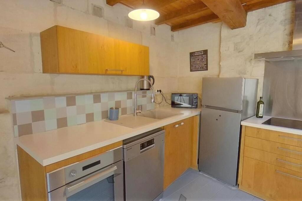 아흘르 Maison De Charme Dans Le Centre Historique , Wifi Clim 6 Pers Calme Et Confort 아파트 외부 사진